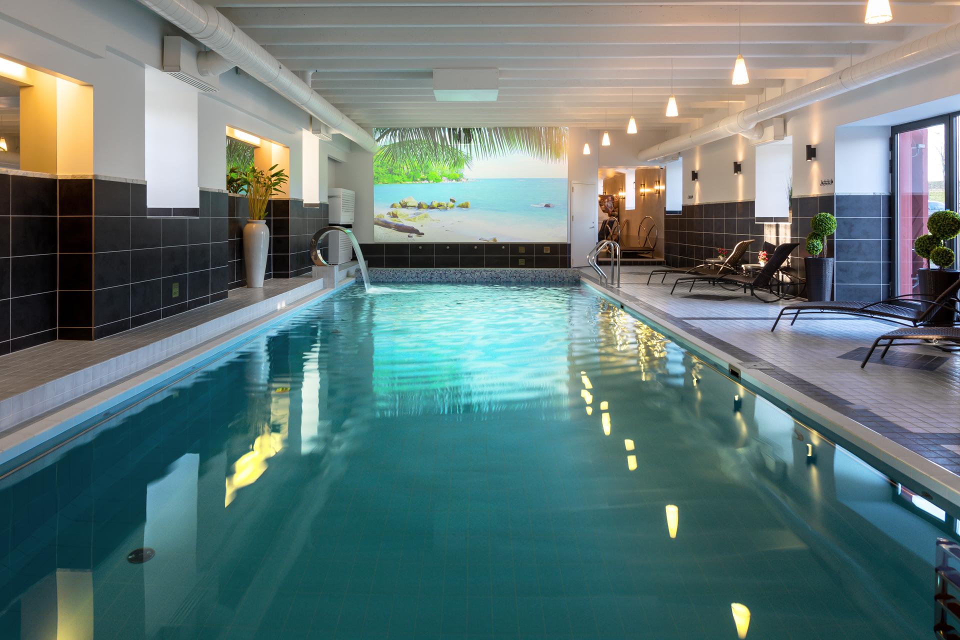 Manor Country Club & Hotel