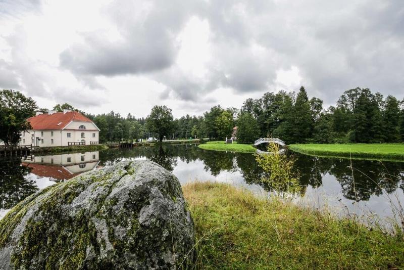 Manor Country Club & Hotel